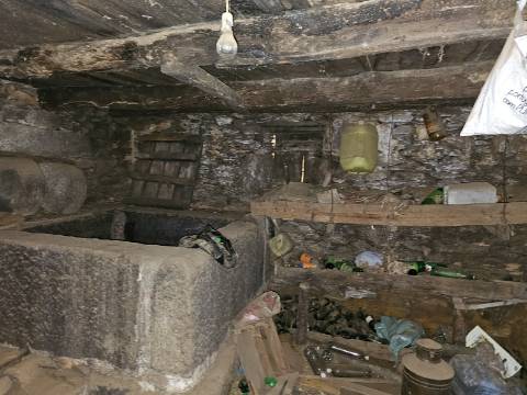 Moradia para restauro em Outeirinho, Cabeceiras de Basto