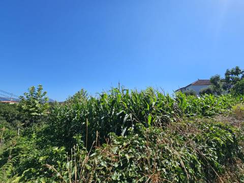 Moradia para restauro em Outeirinho, Cabeceiras de Basto