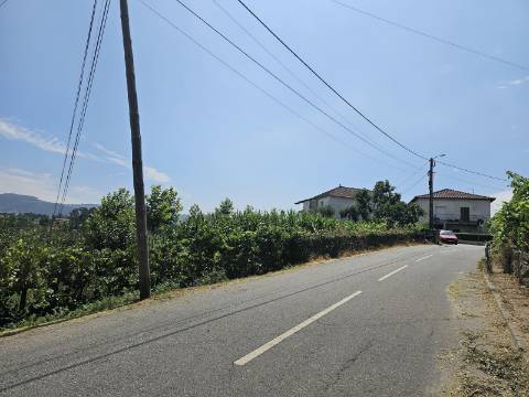 Moradia para restauro em Outeirinho, Cabeceiras de Basto