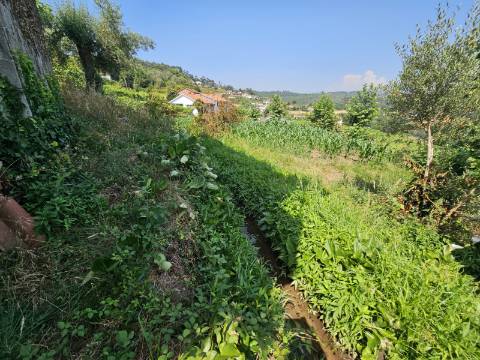Moradia para restauro em Outeirinho, Cabeceiras de Basto