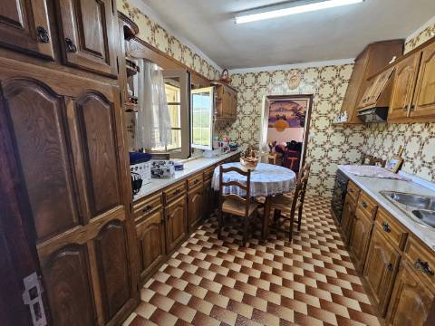 Quinta com Moradia T4 em Leiradas, Rio Douro - Cabeceiras de Basto