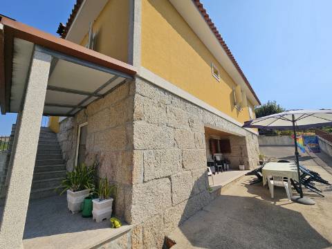 Quinta com Moradia T4 em Leiradas, Rio Douro - Cabeceiras de Basto