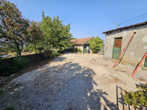 Quinta com Moradia T4 em Leiradas, Rio Douro - Cabeceiras de Basto