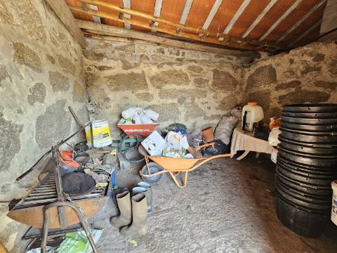 Quinta com Moradia T4 em Leiradas, Rio Douro - Cabeceiras de Basto