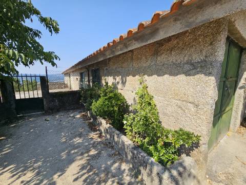 Quinta com Moradia T4 em Leiradas, Rio Douro - Cabeceiras de Basto