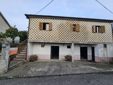 Moradia T4 com terreno, em Cavez, Cabeceiras de Basto