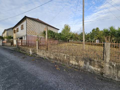 Moradia T4 com terreno, em Cavez, Cabeceiras de Basto