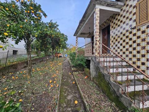 Moradia T4 com terreno, em Cavez, Cabeceiras de Basto