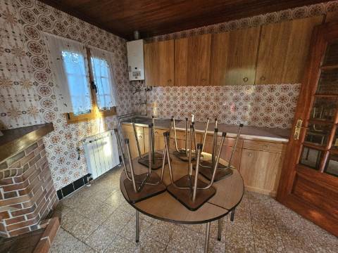 Moradia T4 com terreno, em Cavez, Cabeceiras de Basto