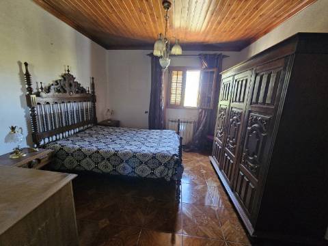 Moradia T4 com terreno, em Cavez, Cabeceiras de Basto