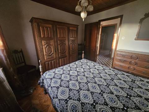 Moradia T4 com terreno, em Cavez, Cabeceiras de Basto