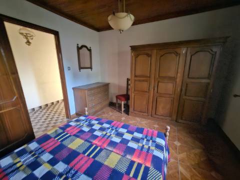 Moradia T4 com terreno, em Cavez, Cabeceiras de Basto