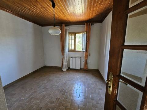 Moradia T4 com terreno, em Cavez, Cabeceiras de Basto