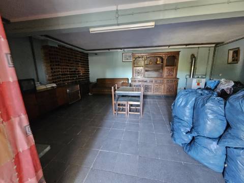 Moradia T4 com terreno, em Cavez, Cabeceiras de Basto