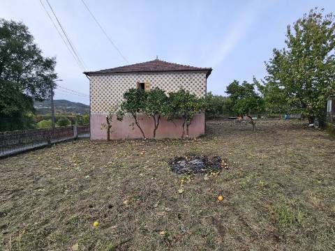 Moradia T4 com terreno, em Cavez, Cabeceiras de Basto