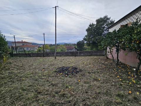 Moradia T4 com terreno, em Cavez, Cabeceiras de Basto