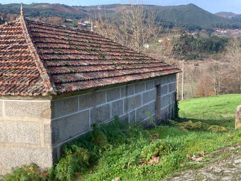 Moradia em Pedra com Vista Deslumbrante - Rio Douro, Cabeceiras de Basto