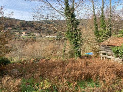 Ruína em Pedra com Vista Deslumbrante - Rio Douro, Cabeceiras de Basto