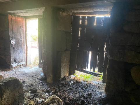 Casa Rústica em Pedra para Recuperar - Boadela, Pedraça | Cabeceiras de Basto