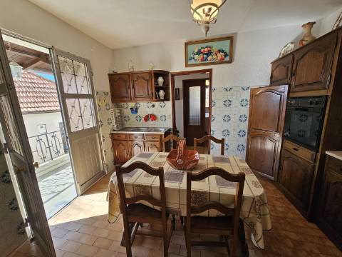 Moradia de 3 Pisos para Venda - Moimenta, Cabeceiras de Basto