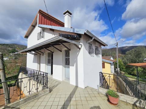 Moradia de 3 Pisos para arrendamento - Moimenta, Cabeceiras de Basto