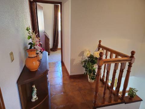 Moradia de 3 Pisos para arrendamento - Moimenta, Cabeceiras de Basto