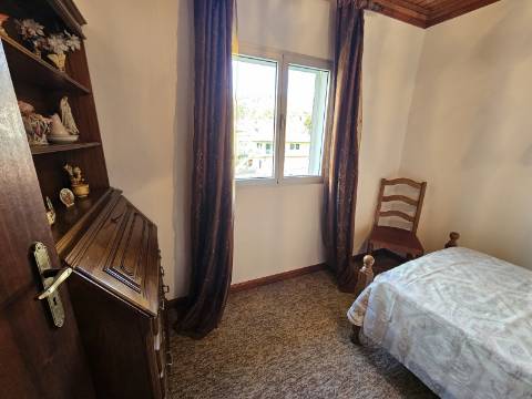 Moradia de 3 Pisos para arrendamento - Moimenta, Cabeceiras de Basto