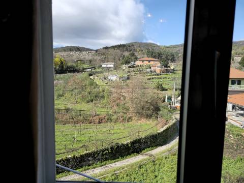 Moradia de 3 Pisos para arrendamento - Moimenta, Cabeceiras de Basto