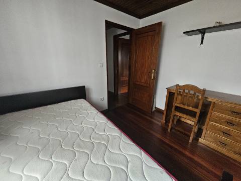 Moradia T2 em pedra para arrendamento em Alvite, Cabeceiras de Basto