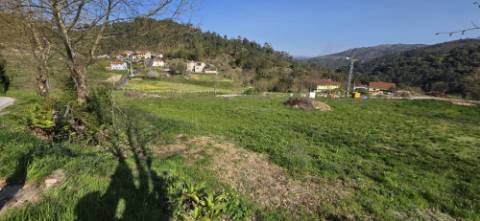 Terreno com projeto aprovado, em Petimão, Cabeceiras de Basto.
