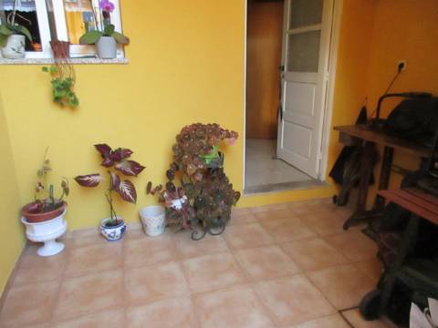 Investidores Moradia Bi- Familiar no Padrão Perafita