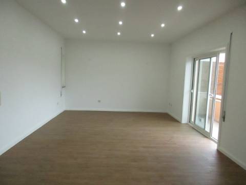 T3 Aguas Santas, Corim com garagem box