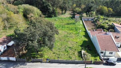 Terreno com 2.600 m² em Guetim