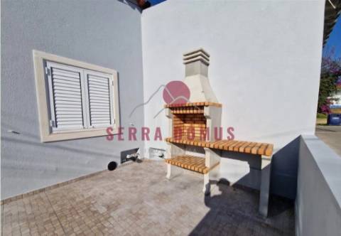 Moradia V1 transformada em V3 Remodelada - Setubal