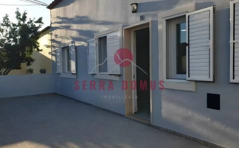 Moradia V1 transformada em V3 Remodelada - Setubal