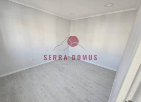 Moradia V1 transformada em V3 Remodelada - Setubal