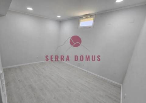 Moradia V1 transformada em V3 Remodelada - Setubal