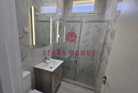 Moradia V1 transformada em V3 Remodelada - Setubal