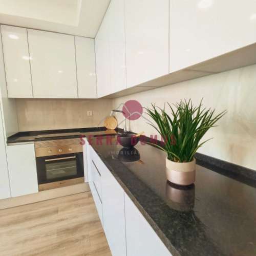 Apartamento T3 totalmente remodelado em Benfica