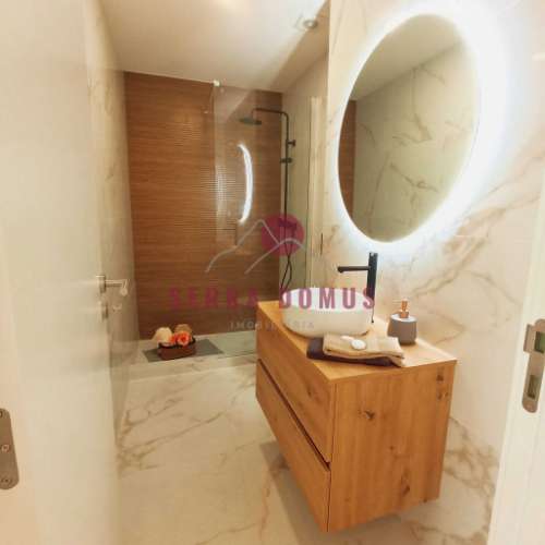 Apartamento T3 totalmente remodelado em Benfica