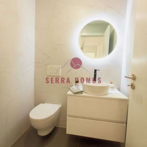 Apartamento T3 totalmente remodelado em Benfica