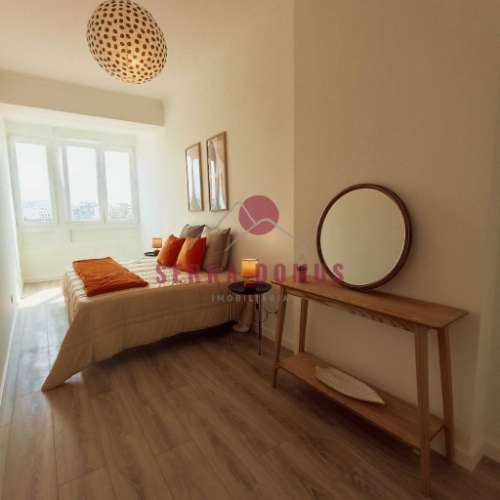 Apartamento T3 totalmente remodelado em Benfica