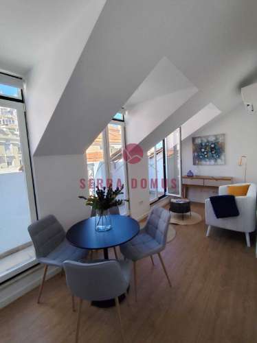 Apartamento T2 totalmente remodelado em São Vicente, Lisboa