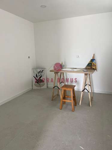 Moradia T4 Moderna com Piscina | 3 Andares | Espaço Versátil para Escritório ou Ginásio