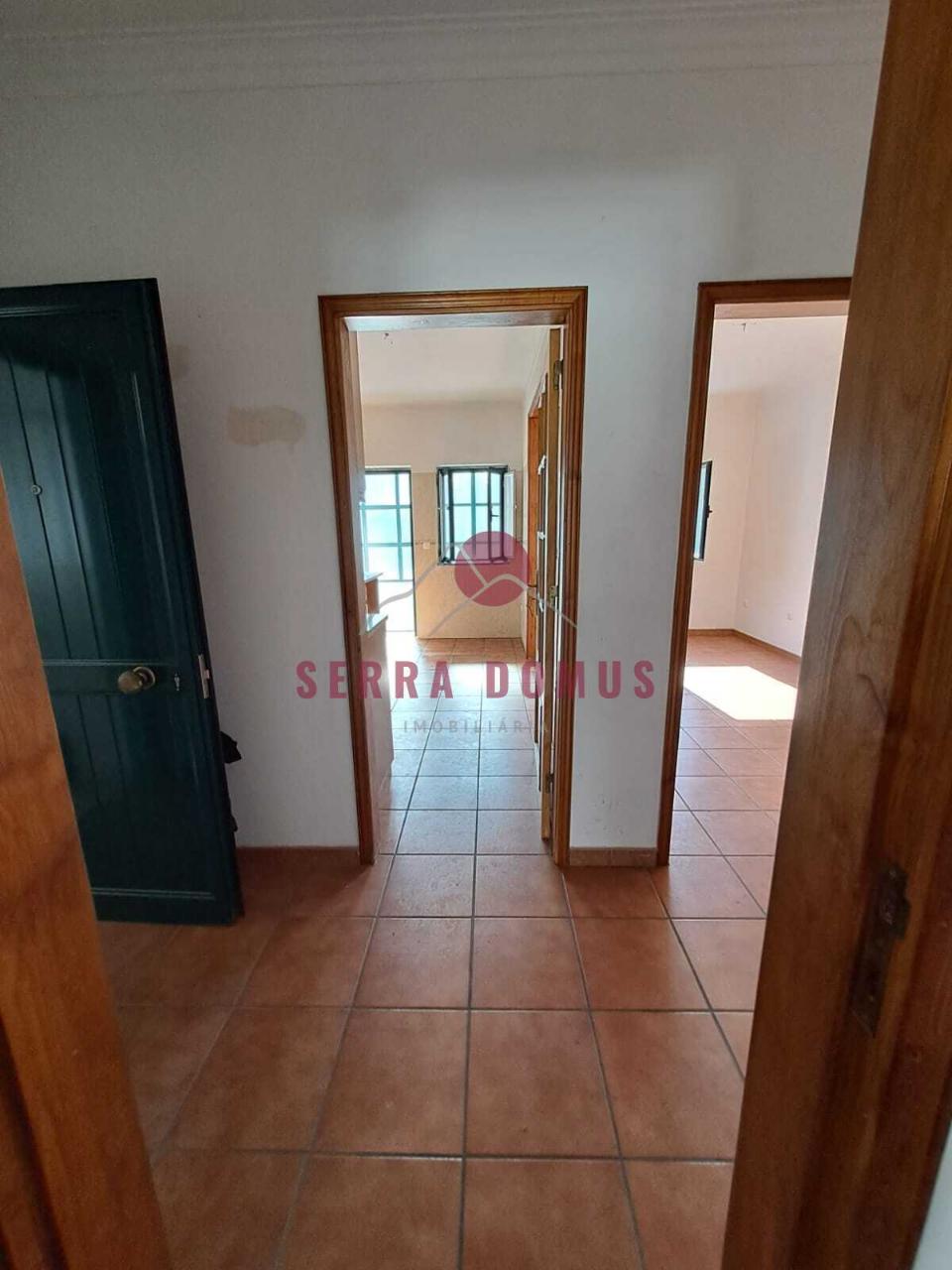 Apartamento T3 com lugar de parqueamento em Borba