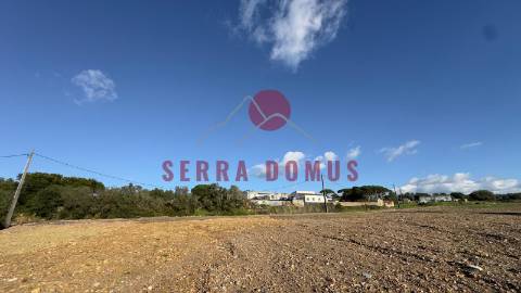 Terreno Rústico (urbanizável)  com 2.539 m² em São João das Lampas