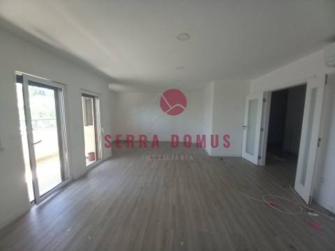 Maravilhoso Apartamento T4 (DUPLEX c/SUITE) em Castanheira do Ribatejo