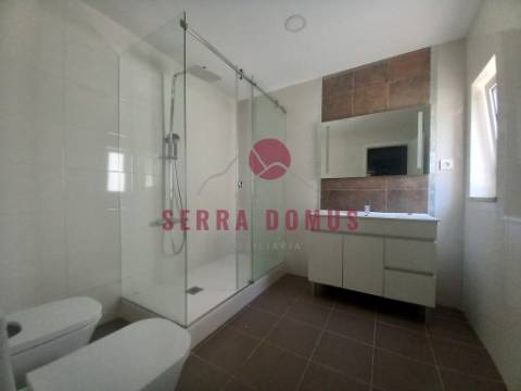 Maravilhoso Apartamento T4 (DUPLEX c/SUITE) em Castanheira do Ribatejo