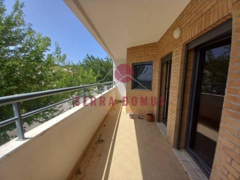 Maravilhoso Apartamento T4 (DUPLEX c/SUITE) em Castanheira do Ribatejo