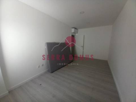 Maravilhoso Apartamento T4 (DUPLEX c/SUITE) em Castanheira do Ribatejo